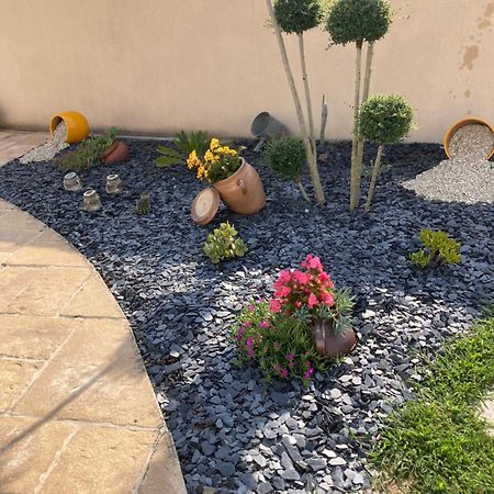 Petite Maison Dans Le Jardin آر أو رْ المظهر الخارجي الصورة